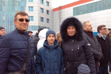 Депутаты городского Совета не только приняли участие в общегородских мероприятиях, но и поздравили омичей на округах.