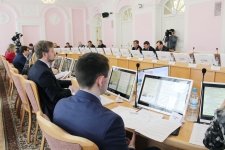 Депутаты поставили вопрос о необходимости упростить процедуру постановки на учет построенных линий освещения 