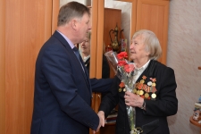 Владимир Корбут в гостях у председателя клуба «Боевые подруги» Клары Дорофеевой