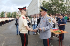 Омские кадеты получили аттестаты и памятные значки из рук председателя Горсовета